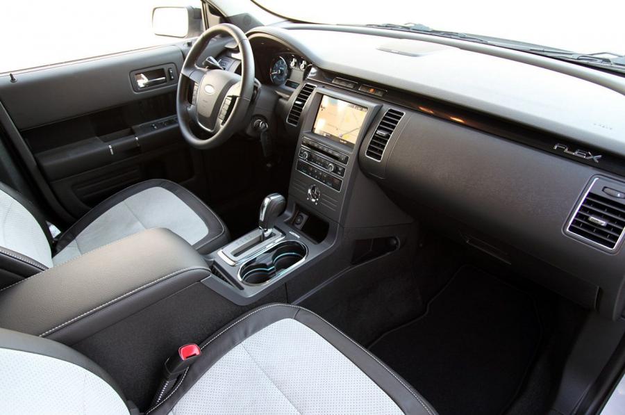  Ford Flex Titanium 2011 года  (фото 26 из 61)